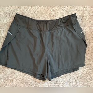 Avia Women’s running shorts size L